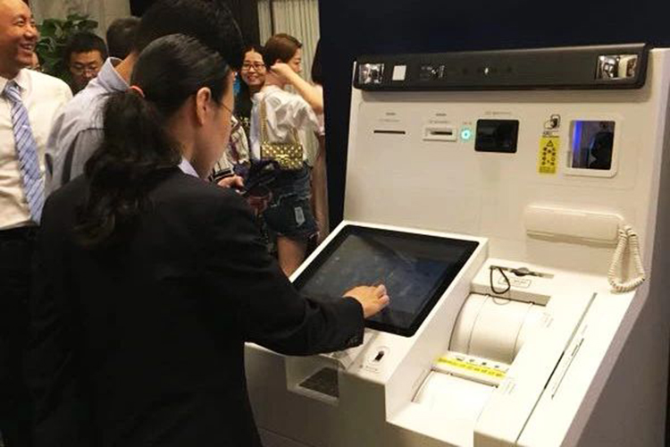 廣電運通中標(biāo)上海浦東發(fā)展銀行2019年度智能儲物柜設(shè)備采購項目